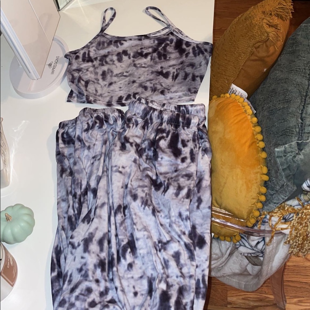 Tie dye matching set!
